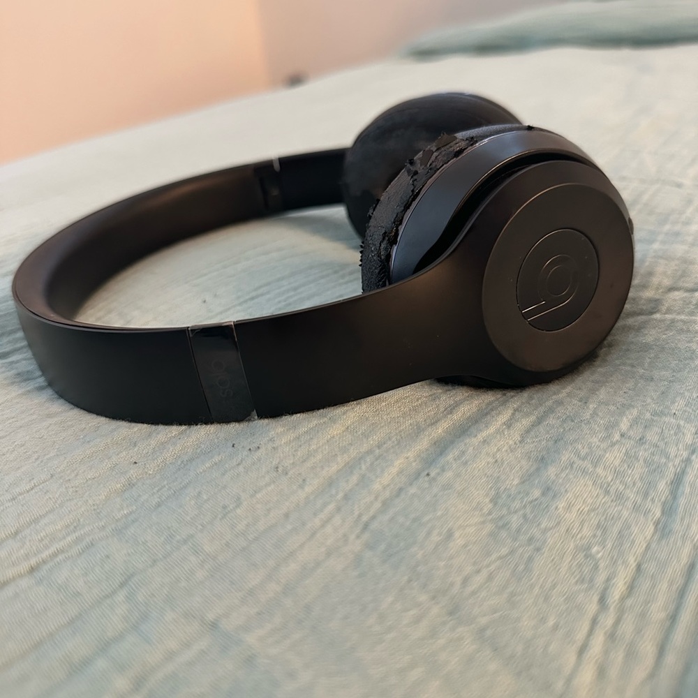 Beats by Dre Wireless Headphones